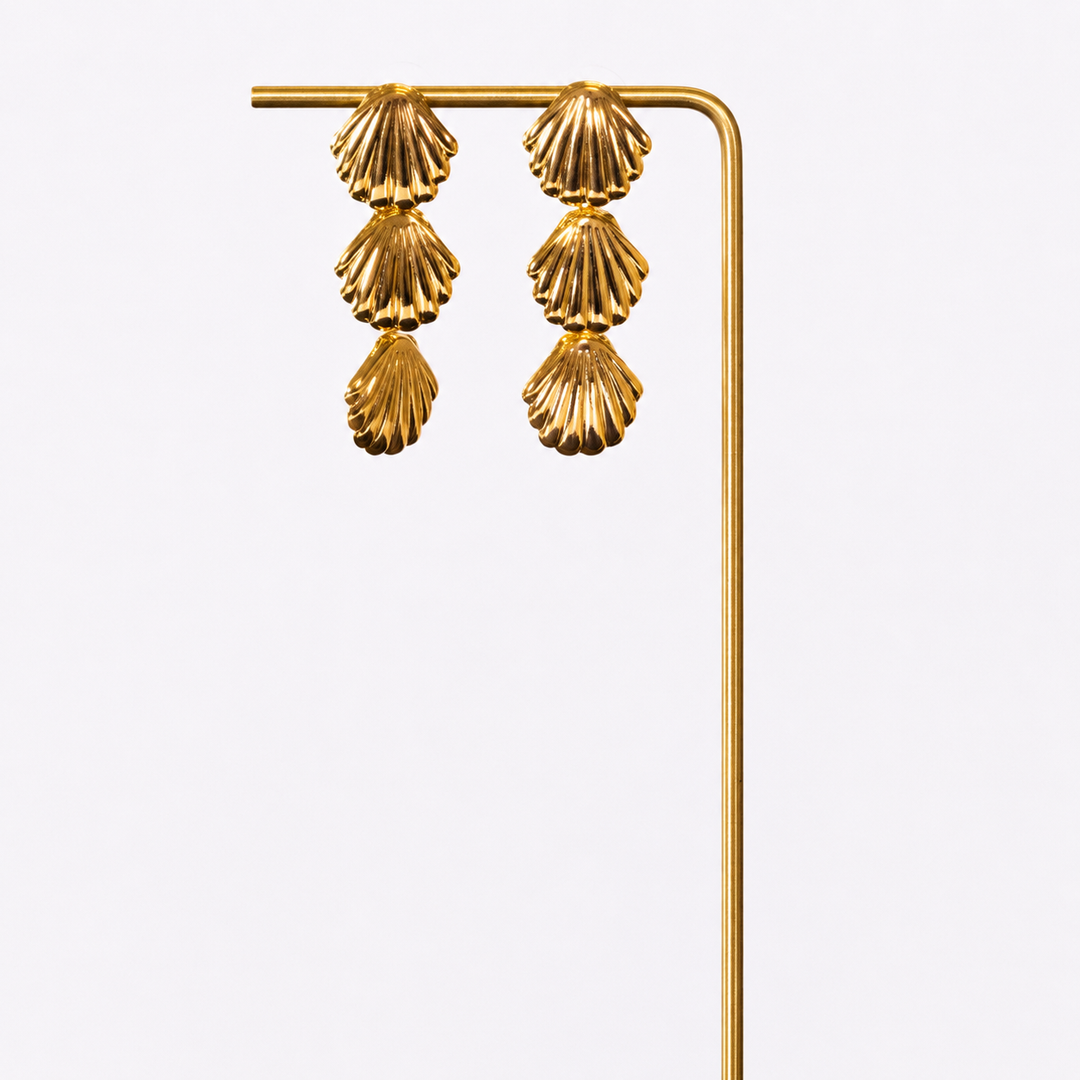 Tide - gold-toned scallop shell earrings